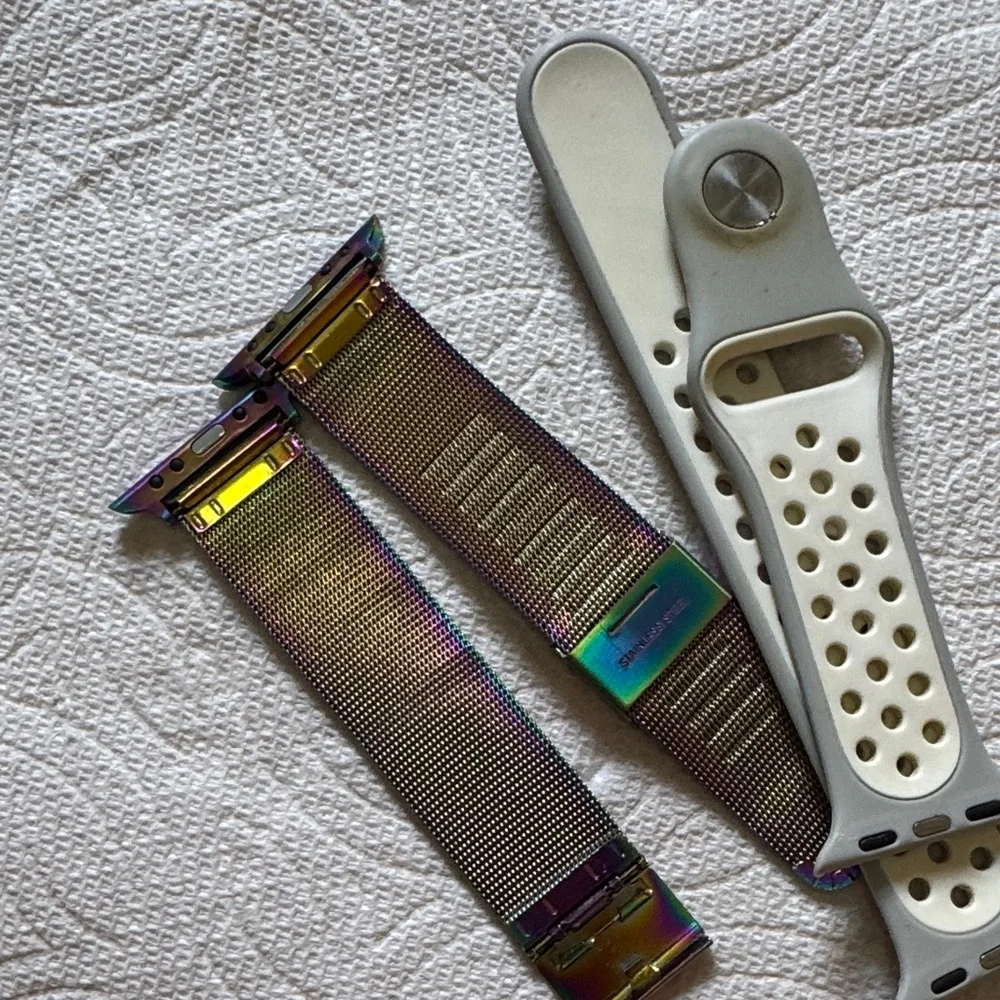 Gray and Iridescent Watch Bands Apple Watch 1